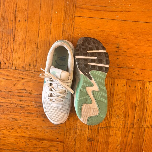 Nike AirMax Size 7 White/Teal Sneakers - Picture 2 of 5